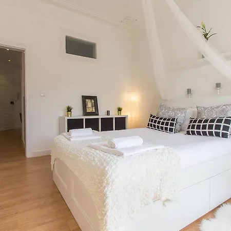 Bairro Alto Stylish By Homing Apartment Lisbon